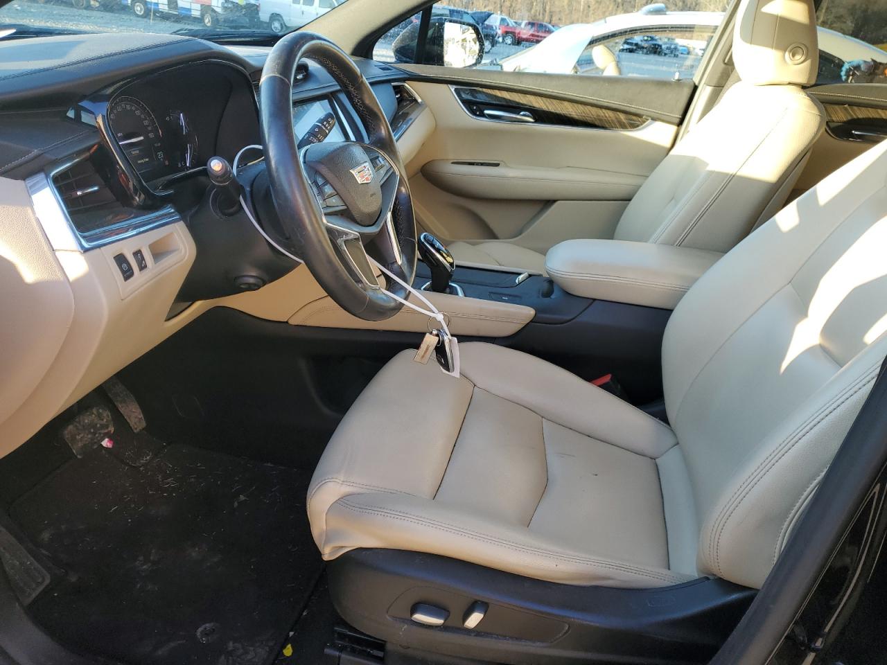 2017 Cadillac XT5 - Image 7