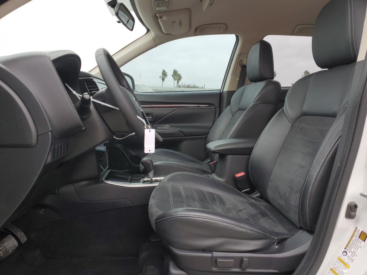2019 Mitsubishi Outlander - Image 7