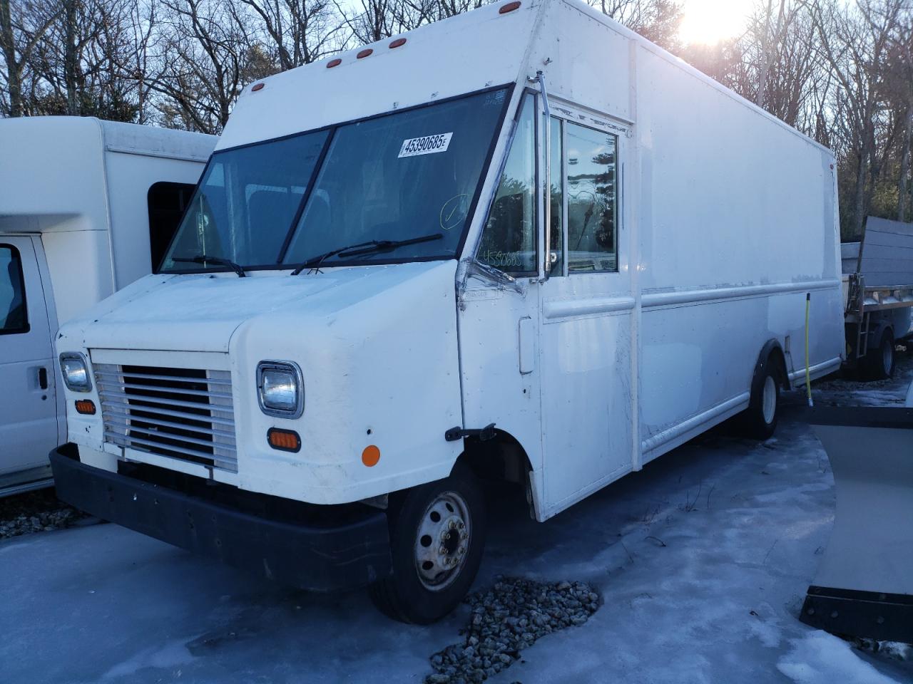2006 Ford Econoline E450 Super Duty Commercial Stripped Chassis for Sale in West Warren, MA - Rear End