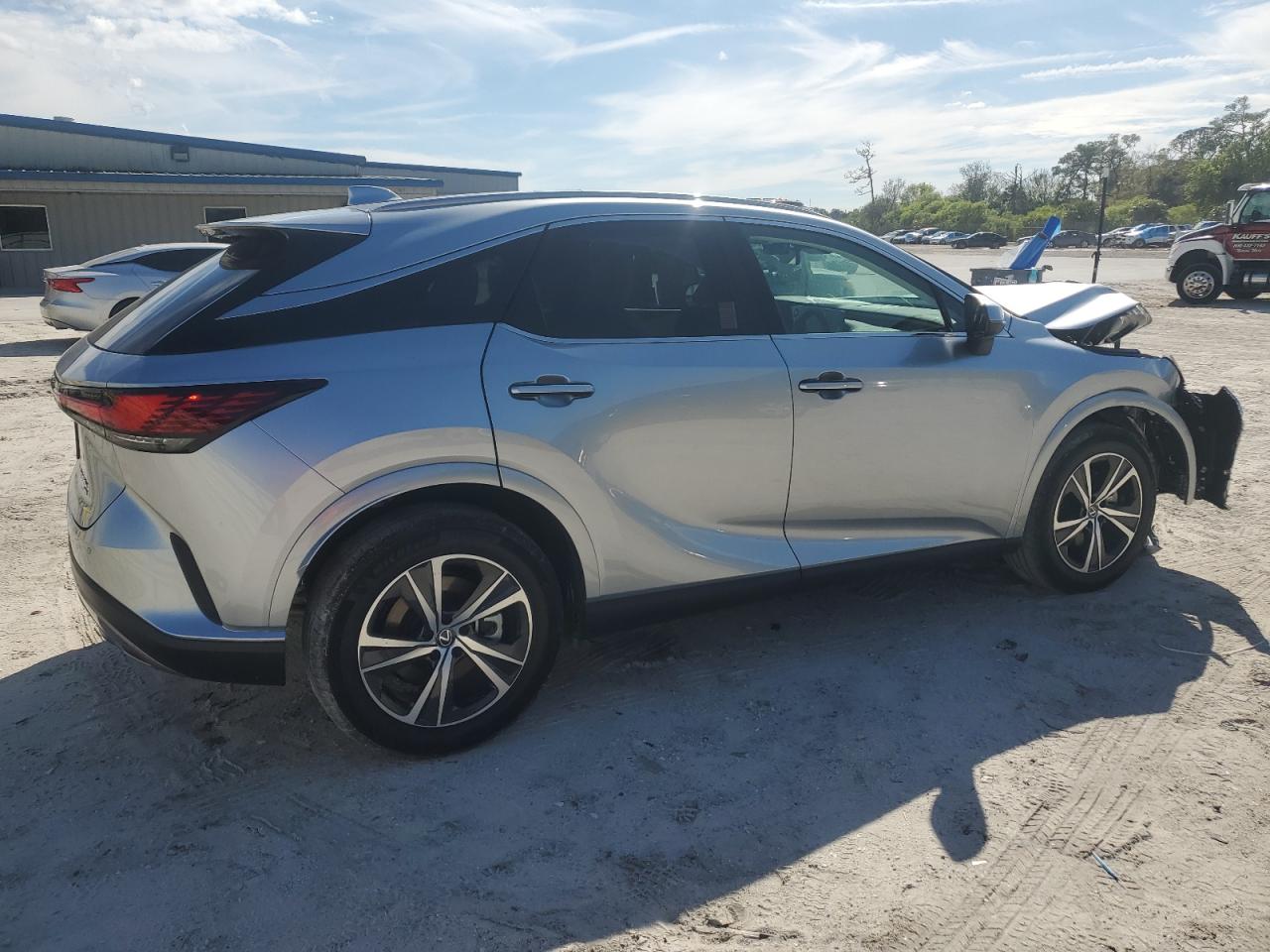 2024 Lexus RX - Image 3