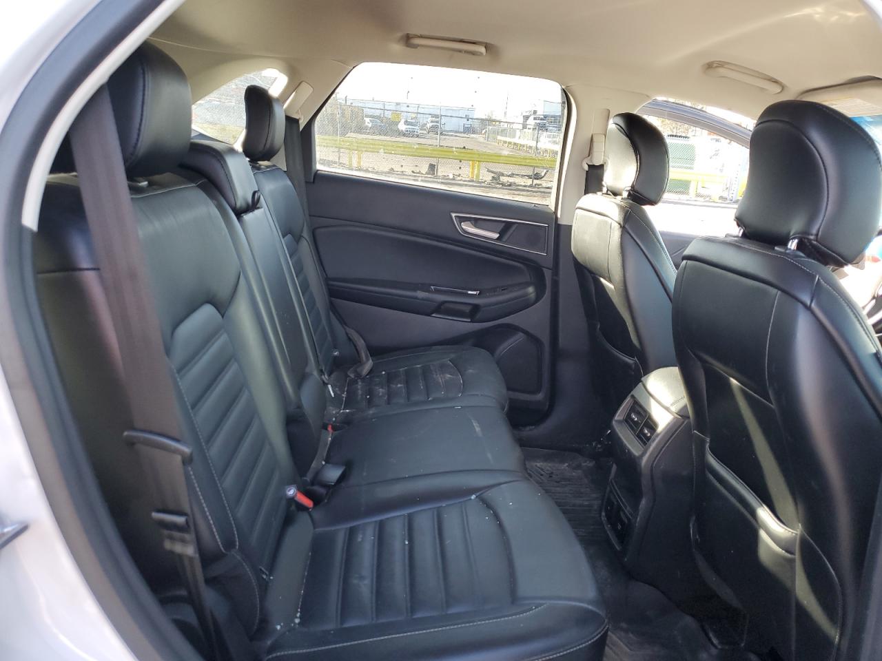 2017 Ford Edge - Image 10