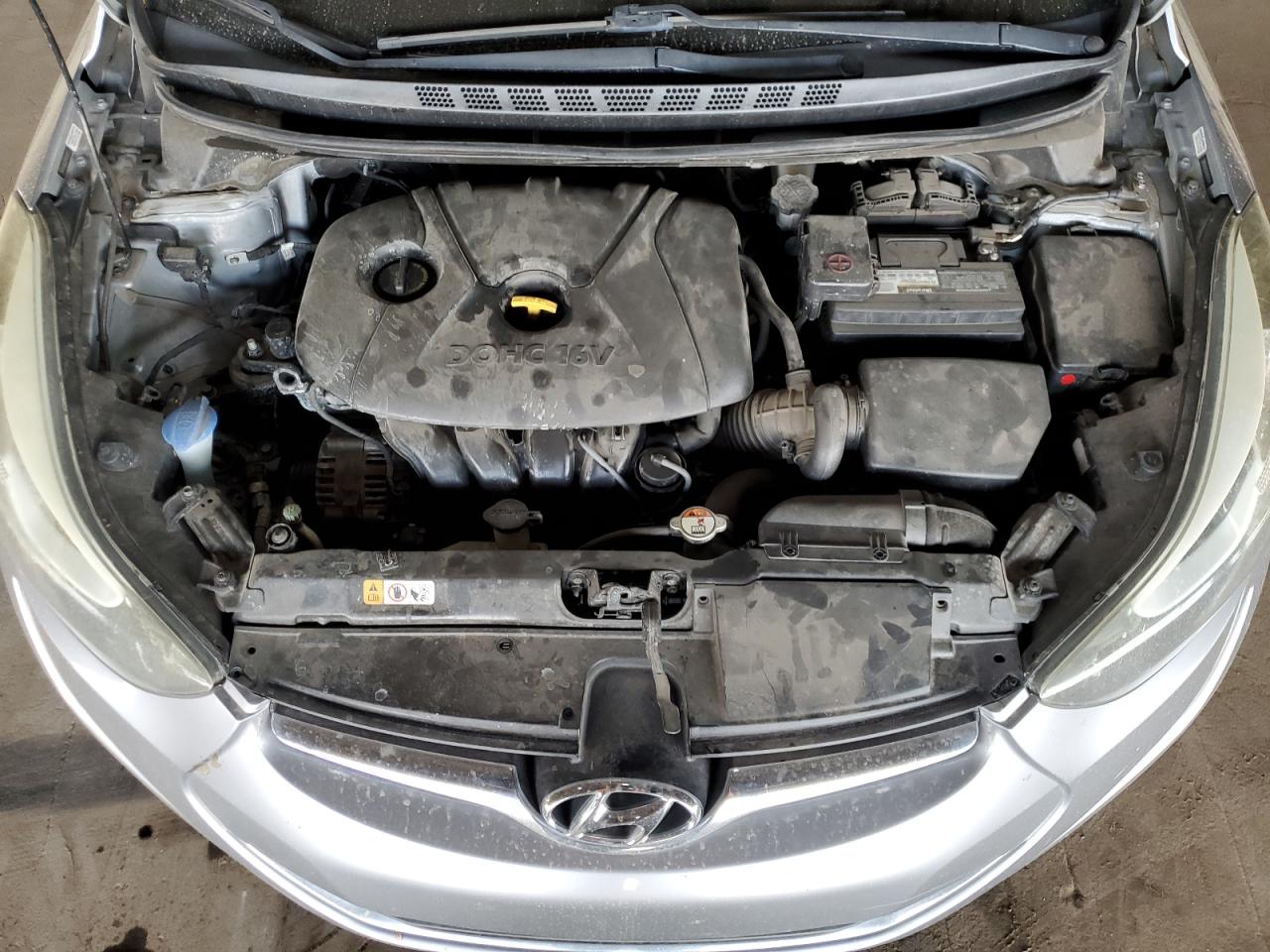 2015 Hyundai Elantra - Image 11