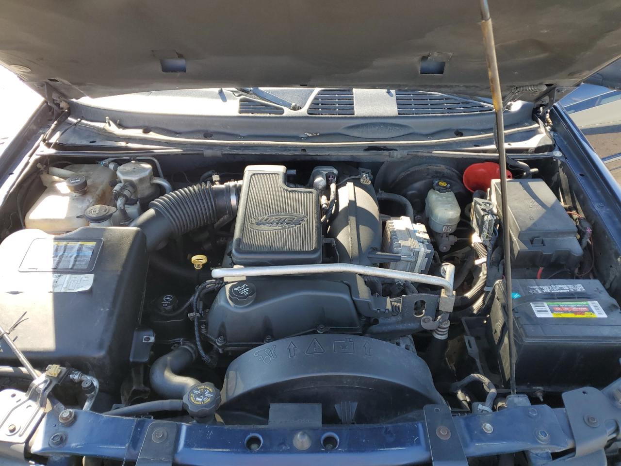 2004 GMC Envoy - Image 12