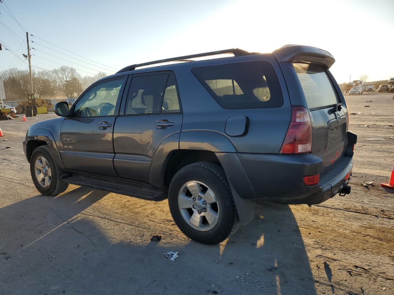 2005 Toyota 4Runner - Image 2