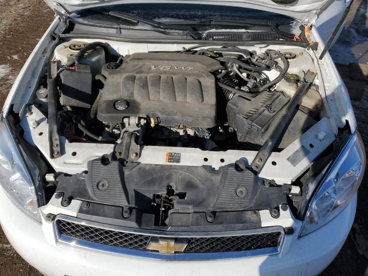 2015 Chevrolet Impala - Image 11