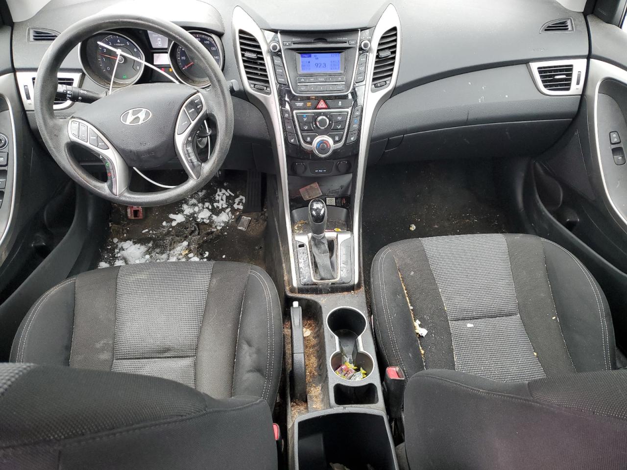 2013 Hyundai Elantra - Image 8