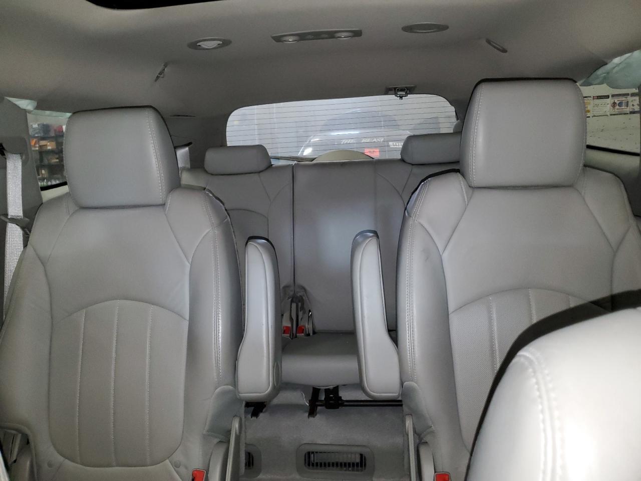 2012 Buick Enclave - Image 10
