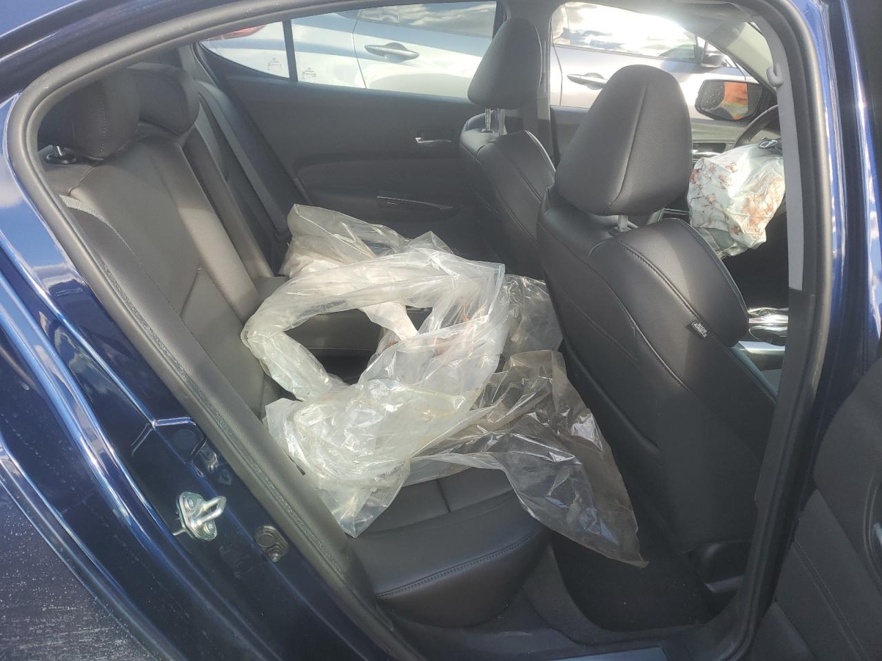 2017 Acura TLX - Image 10