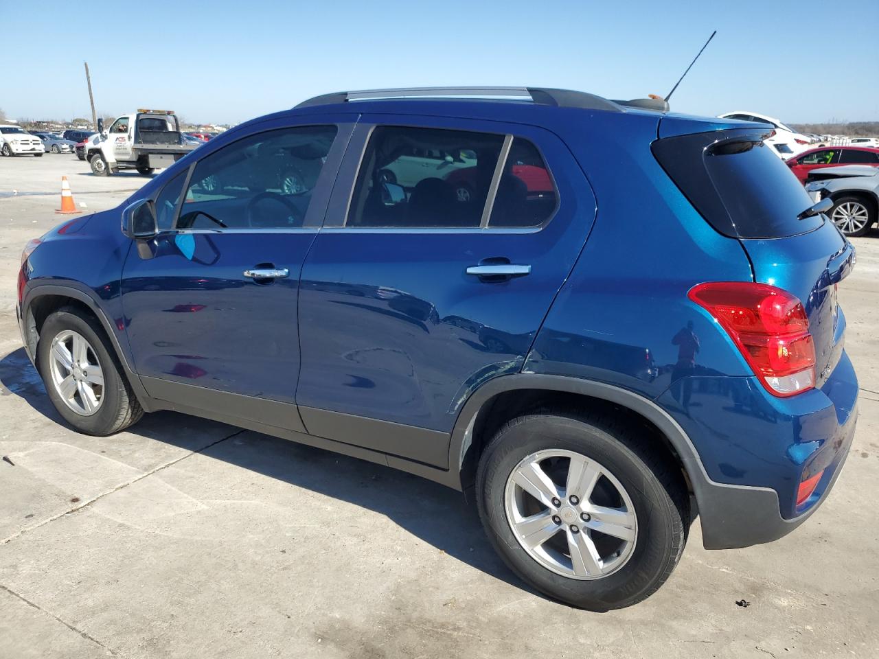 2020 Chevrolet Trax - Image 2