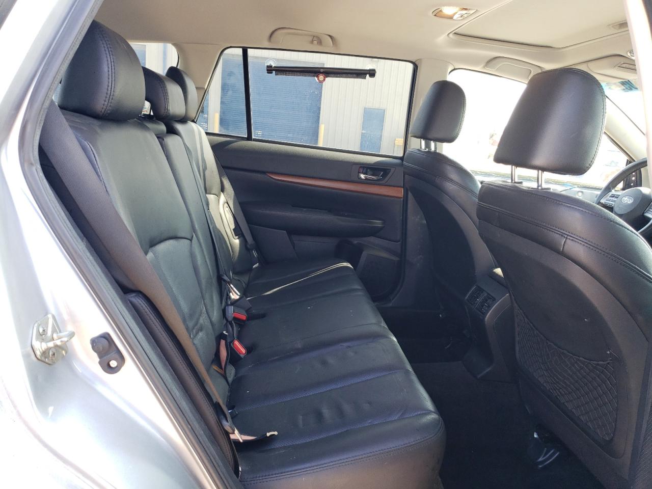 2013 Subaru Outback - Image 11