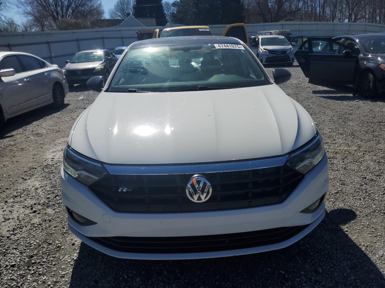 2019 Volkswagen Jetta - Image 5