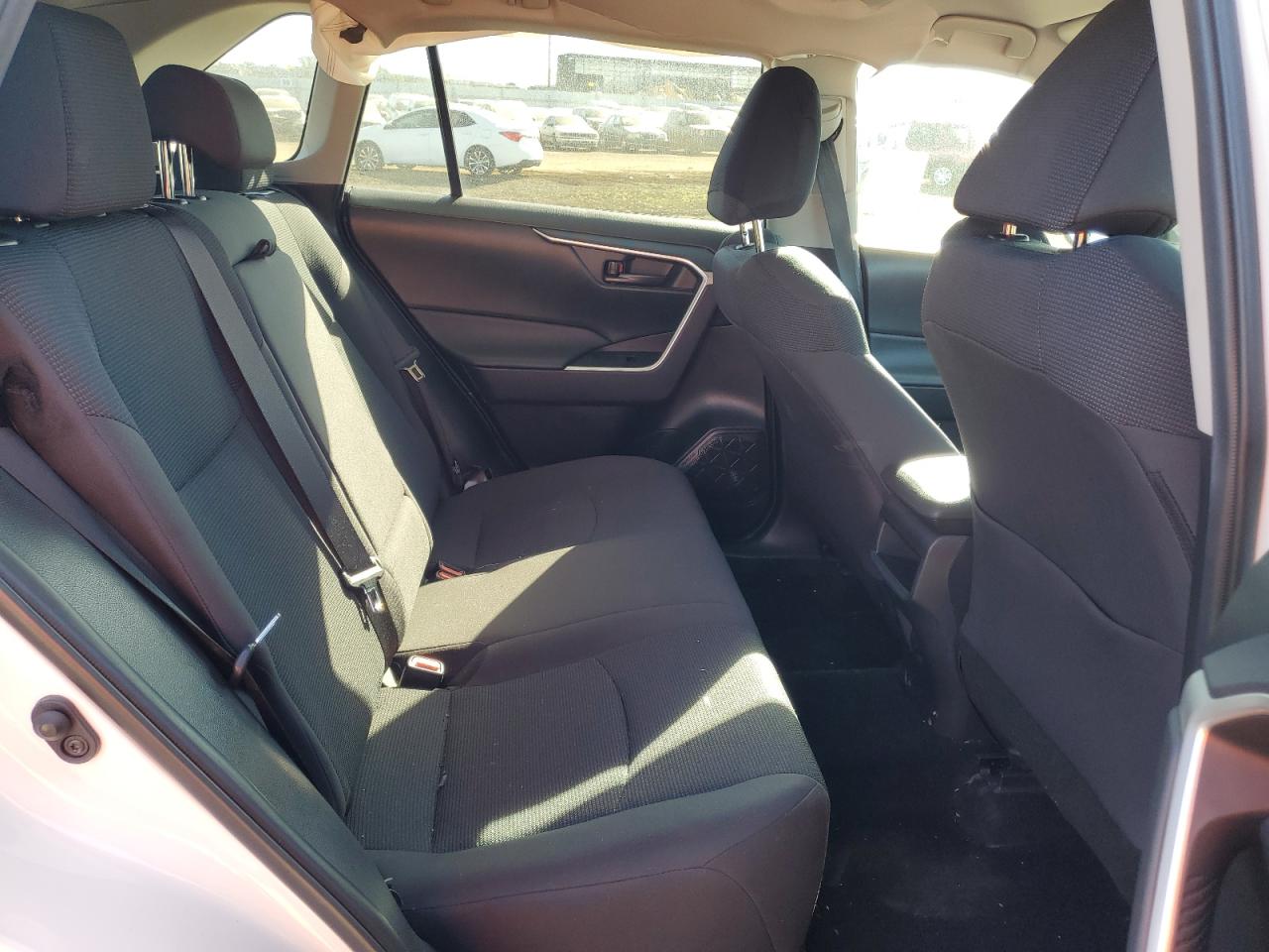 2021 Toyota RAV 4 - Image 11