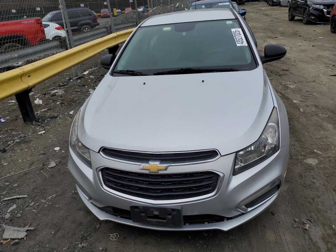 2015 Chevrolet Cruze - Image 5