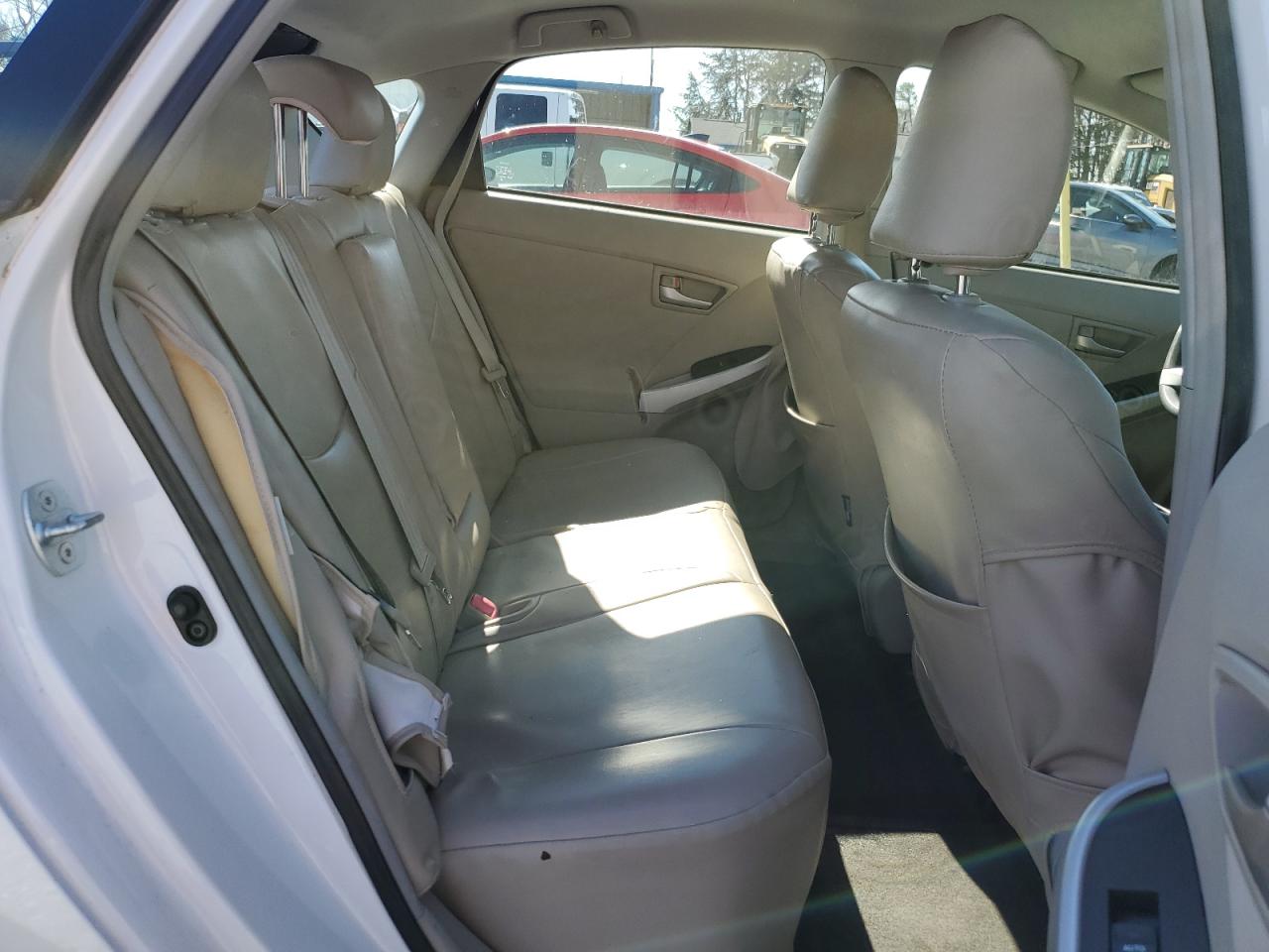 2013 Toyota Prius - Image 10