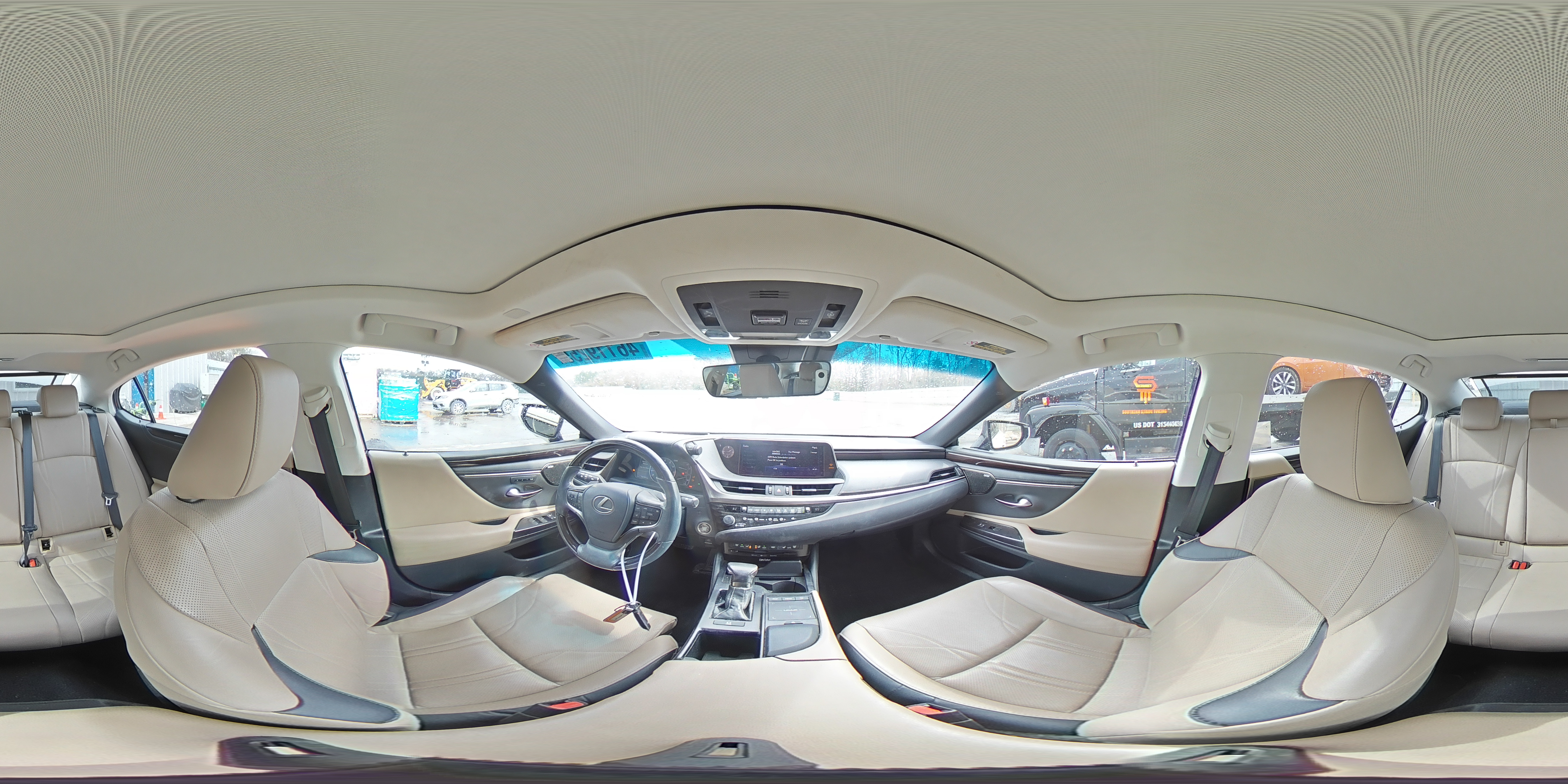 2019 Lexus ES - Image 14