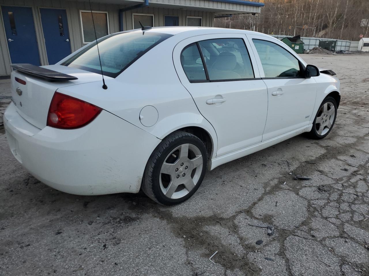 2010 Chevrolet Cobalt - Image 3