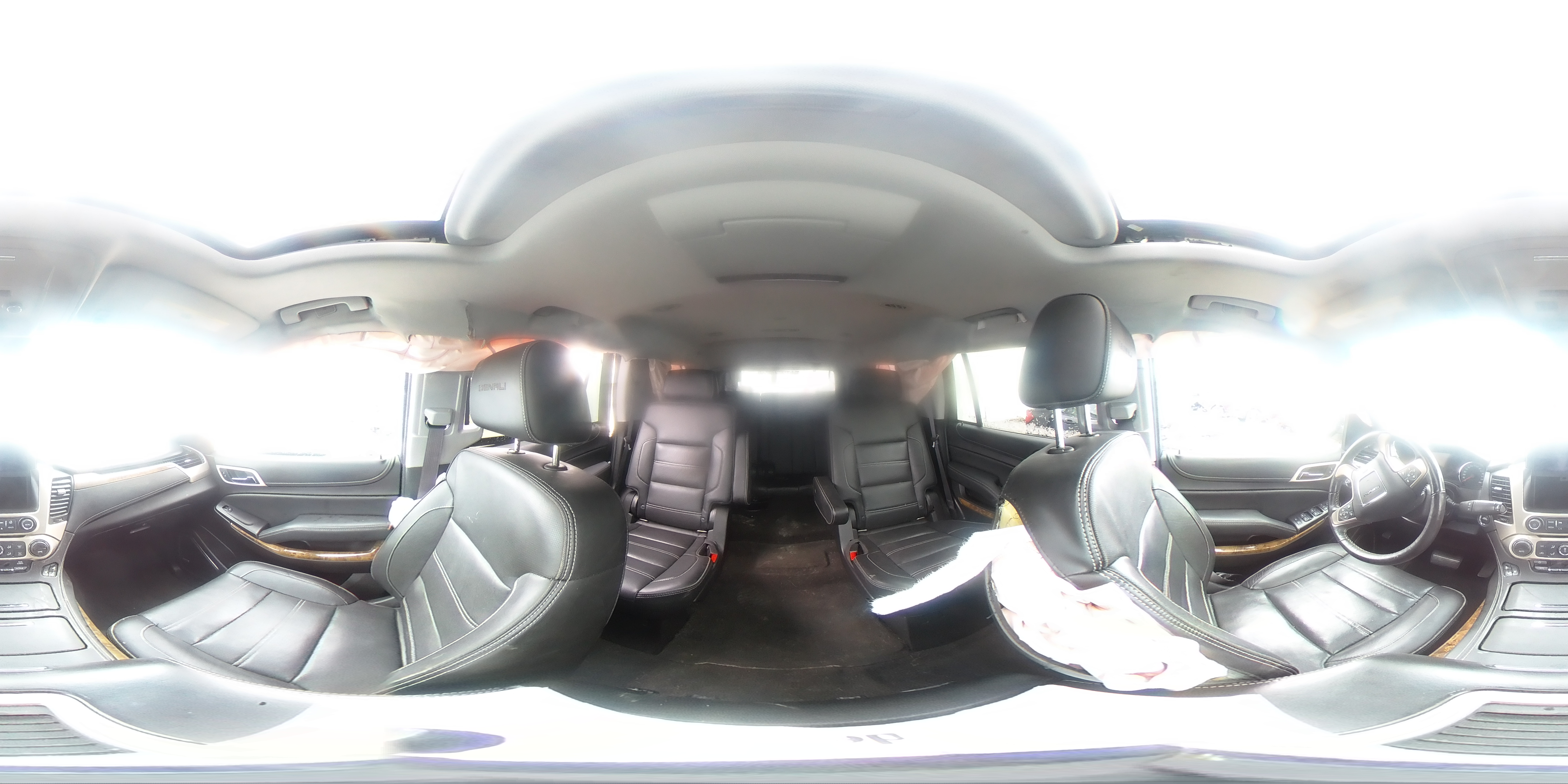 2016 GMC Yukon - Image 16