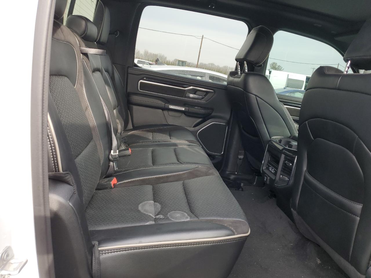 2022 RAM 1500 - Image 10