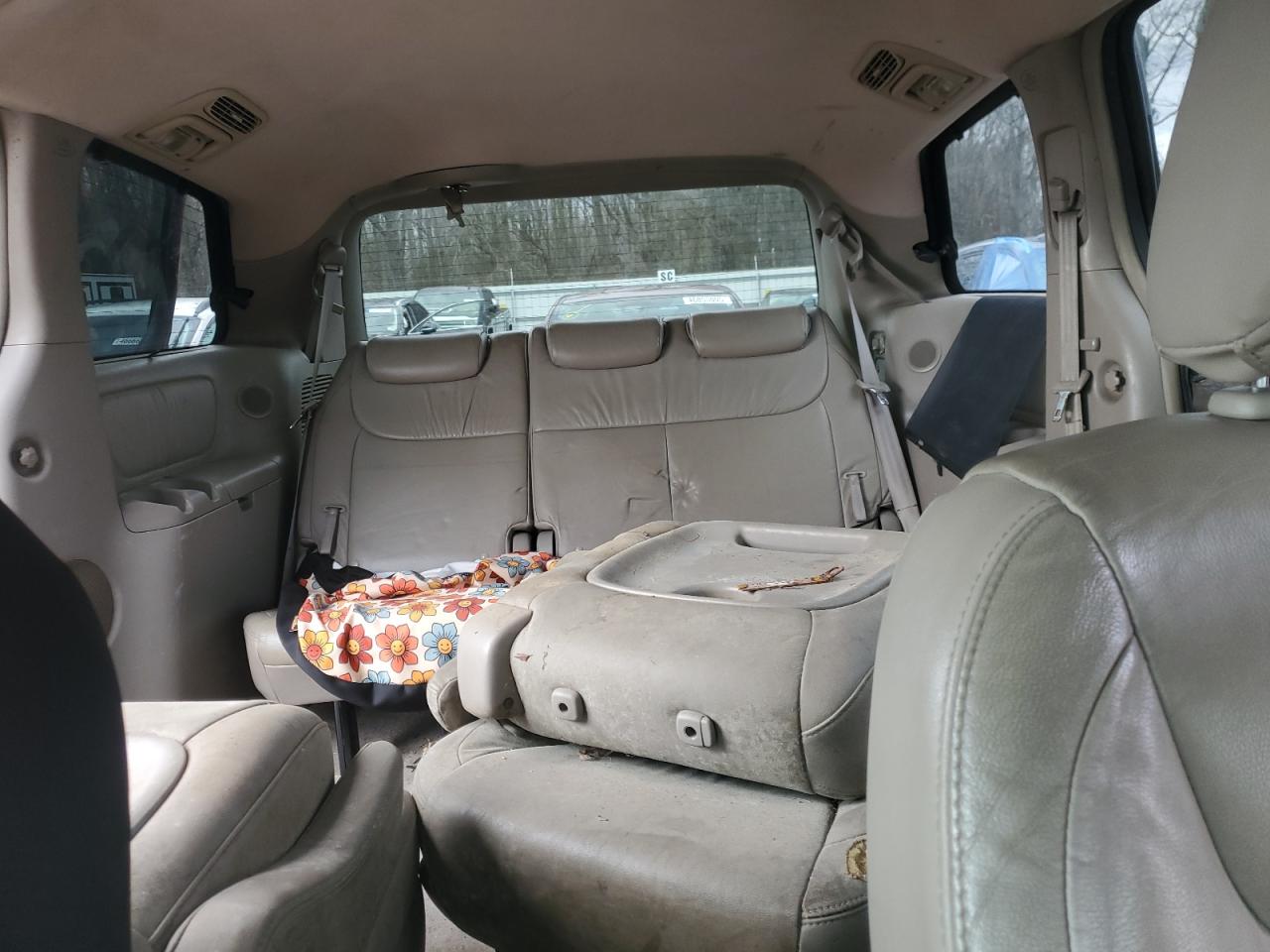2008 Toyota Sienna - Image 10