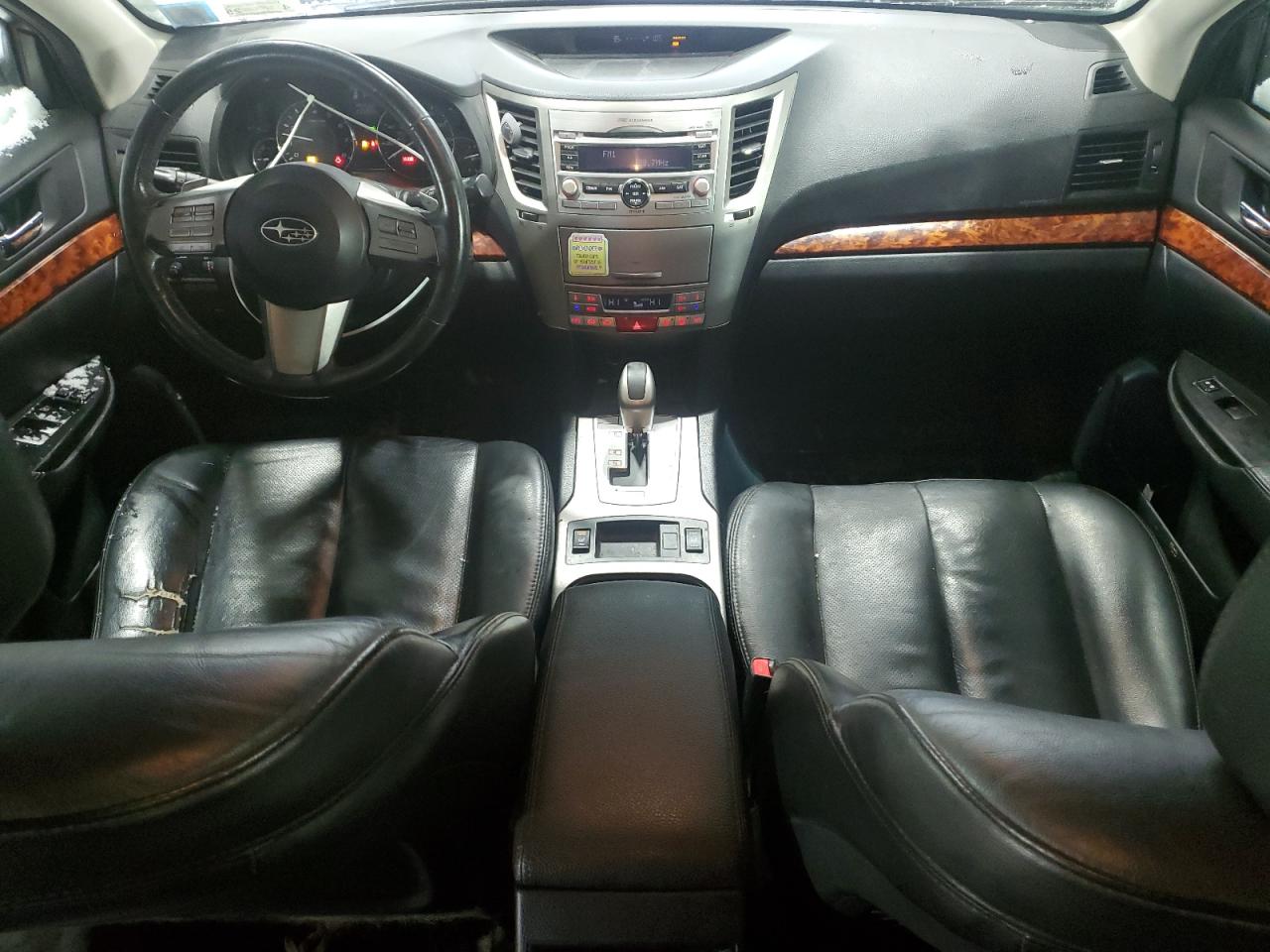 2011 Subaru Outback - Image 8