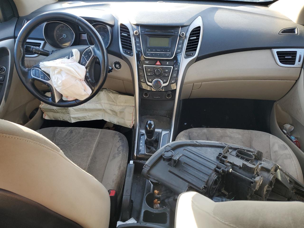 2013 Hyundai Elantra - Image 8
