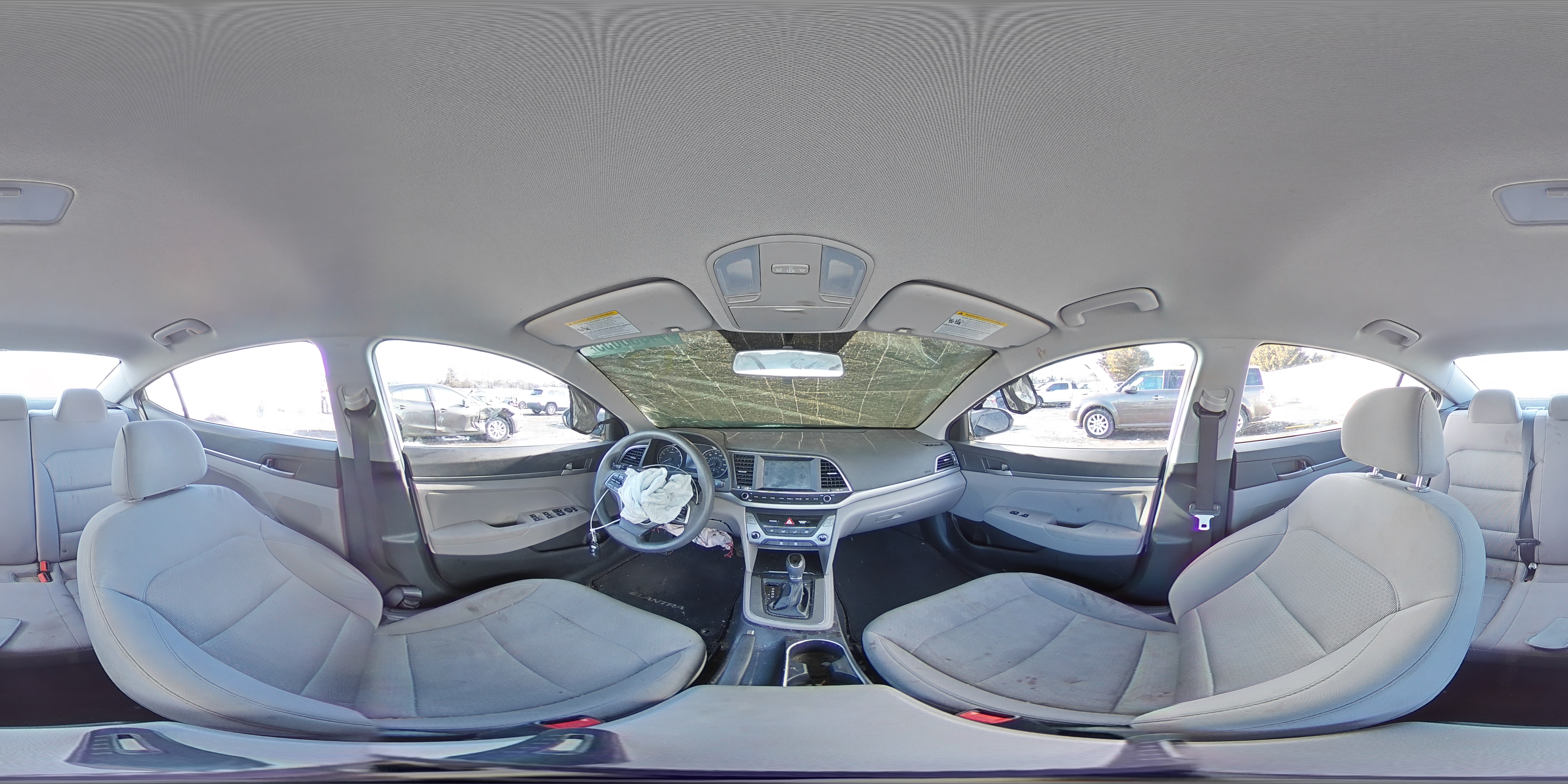 2017 Hyundai Elantra - Image 13