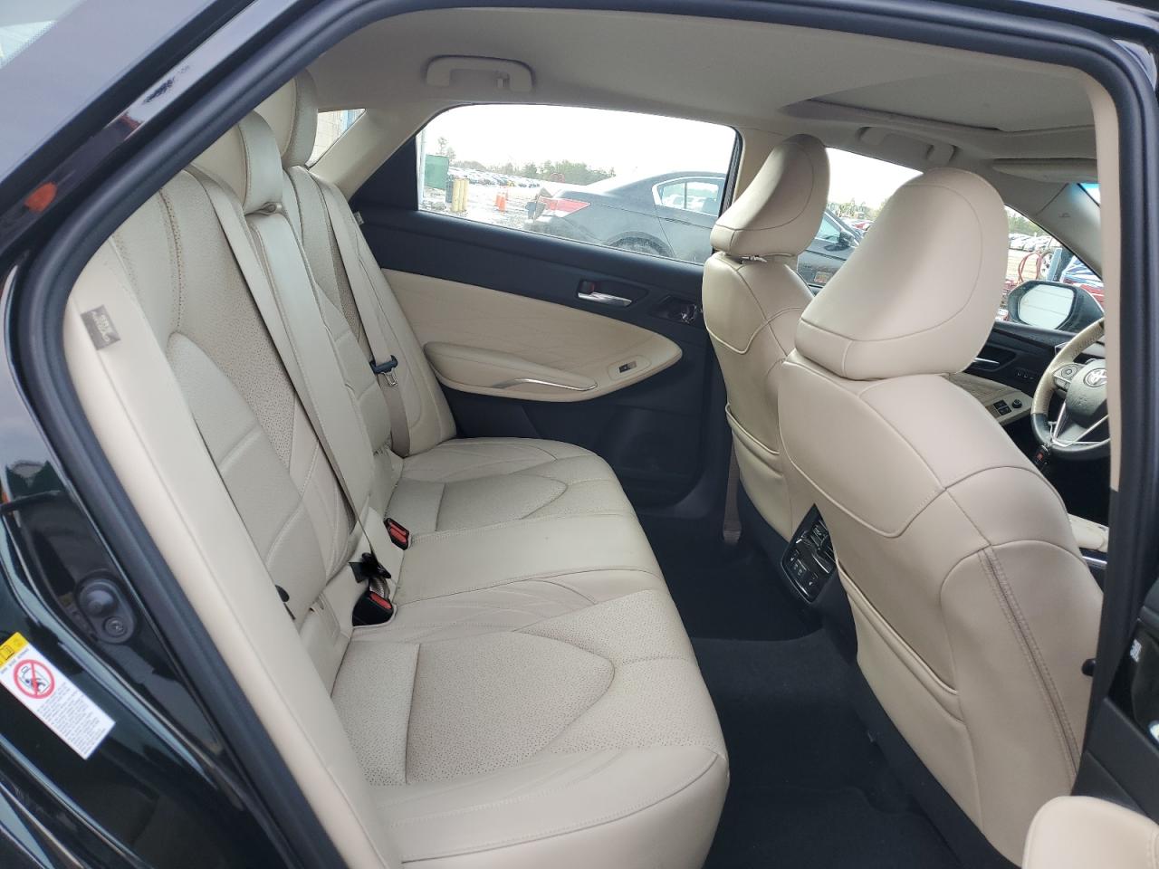 2019 Toyota Avalon - Image 10