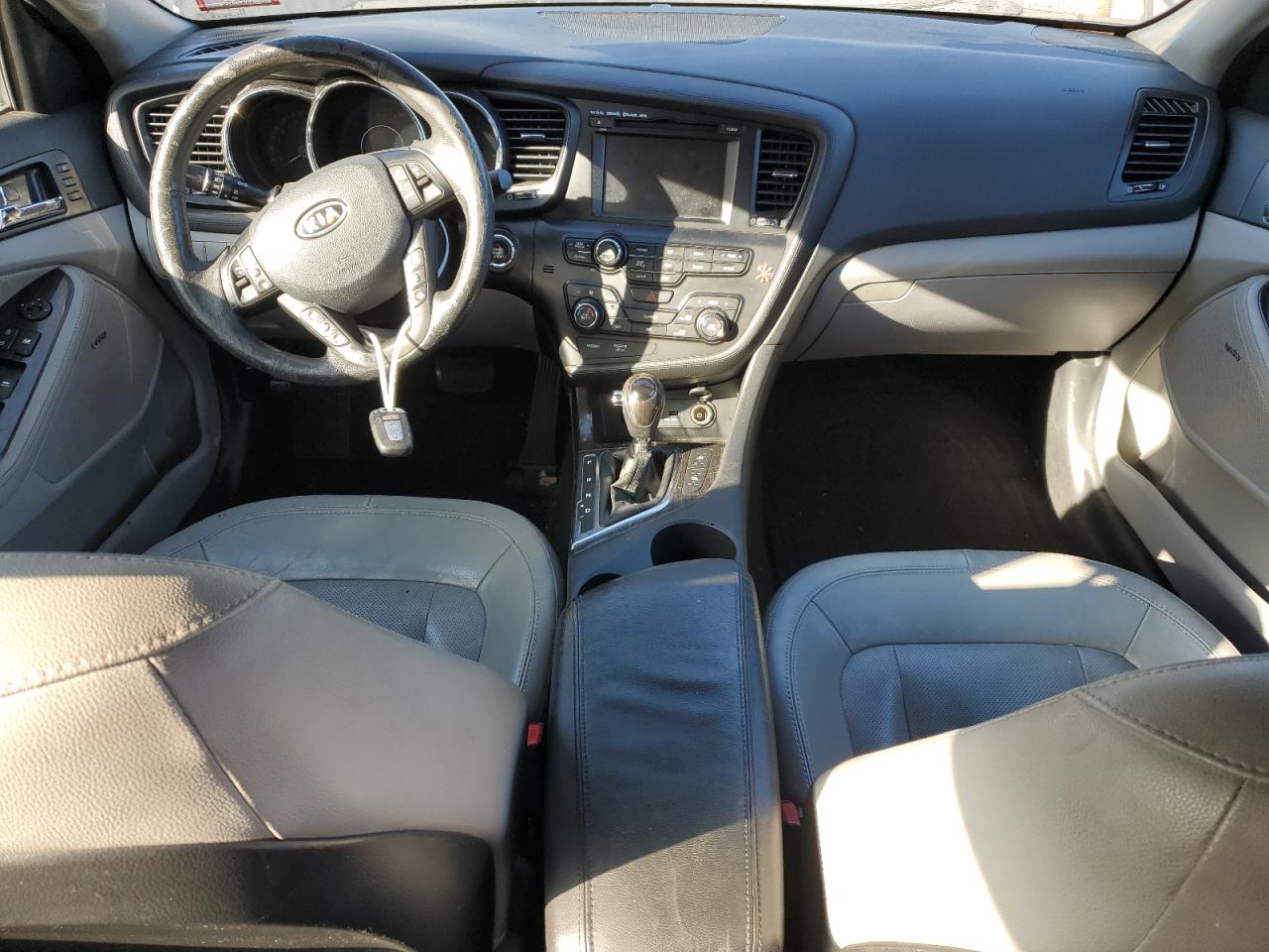 2011 Kia Optima - Image 8