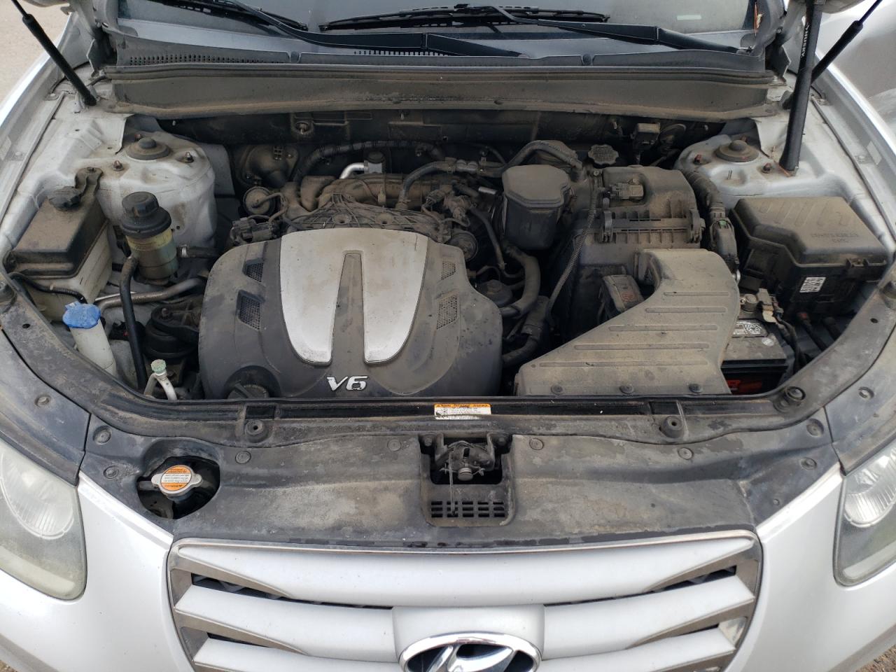 2012 Hyundai Santa Fe - Image 12