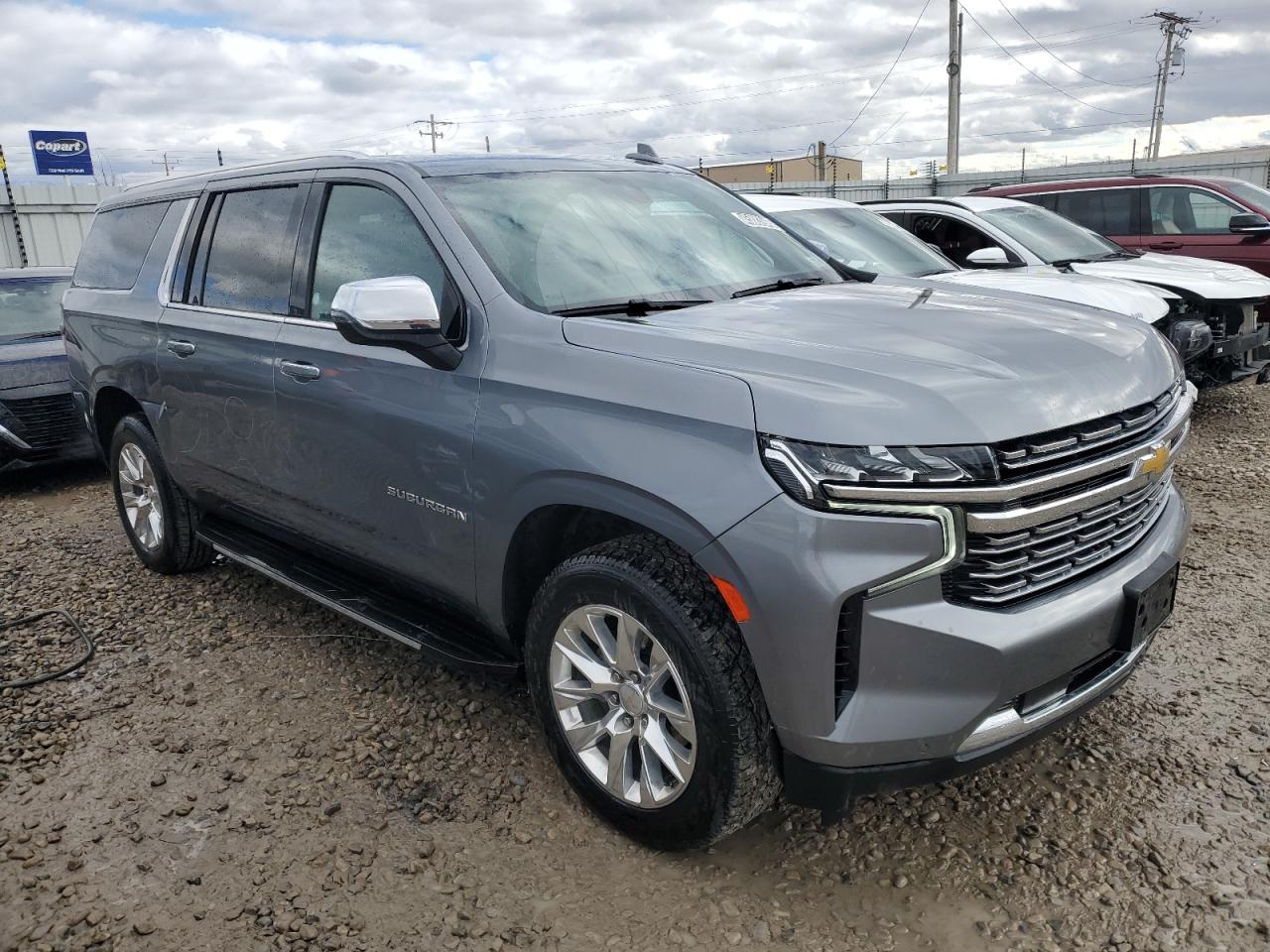 2022 Chevrolet Suburban - Image 4