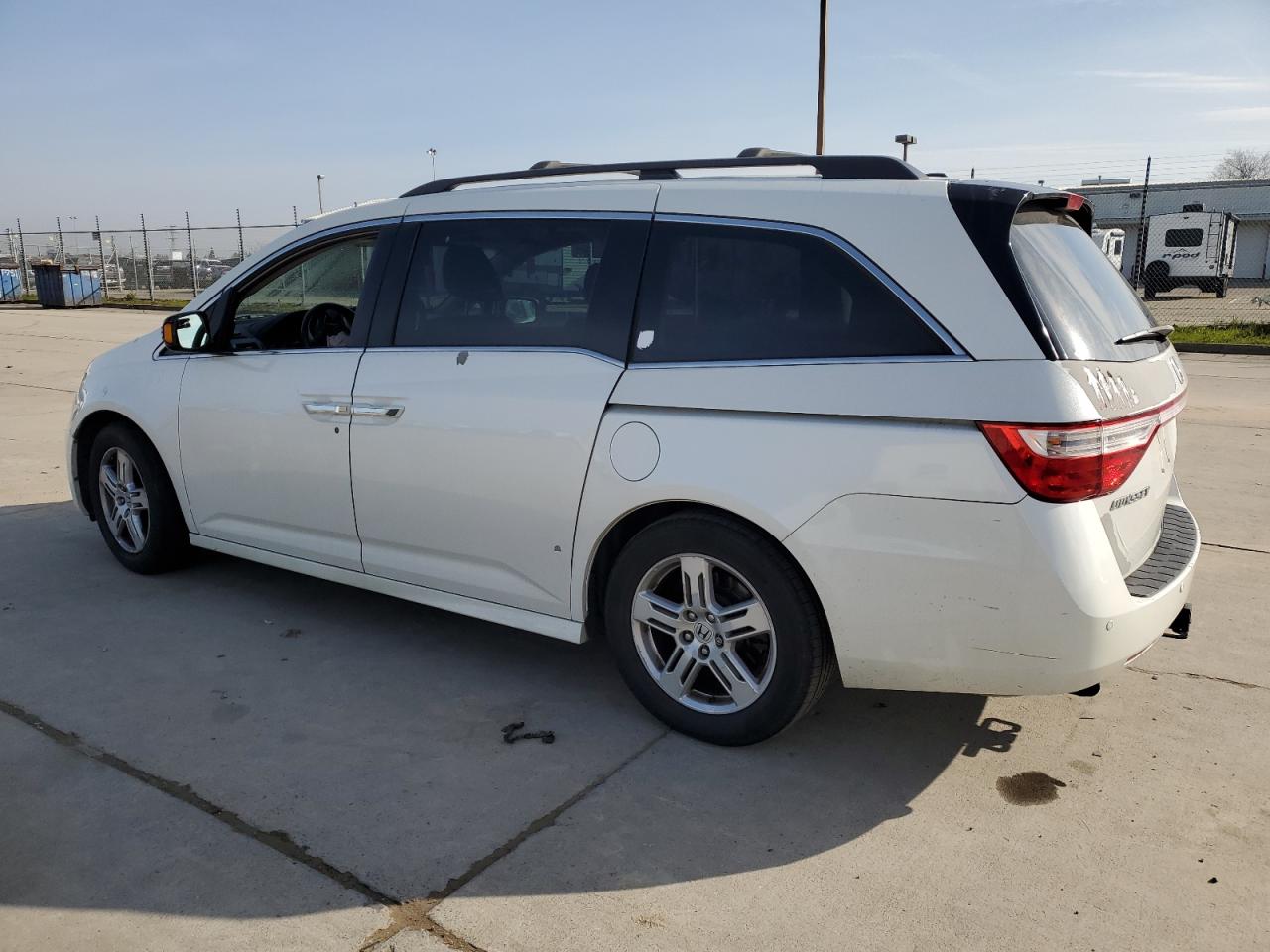 2012 Honda Odyssey - Image 2