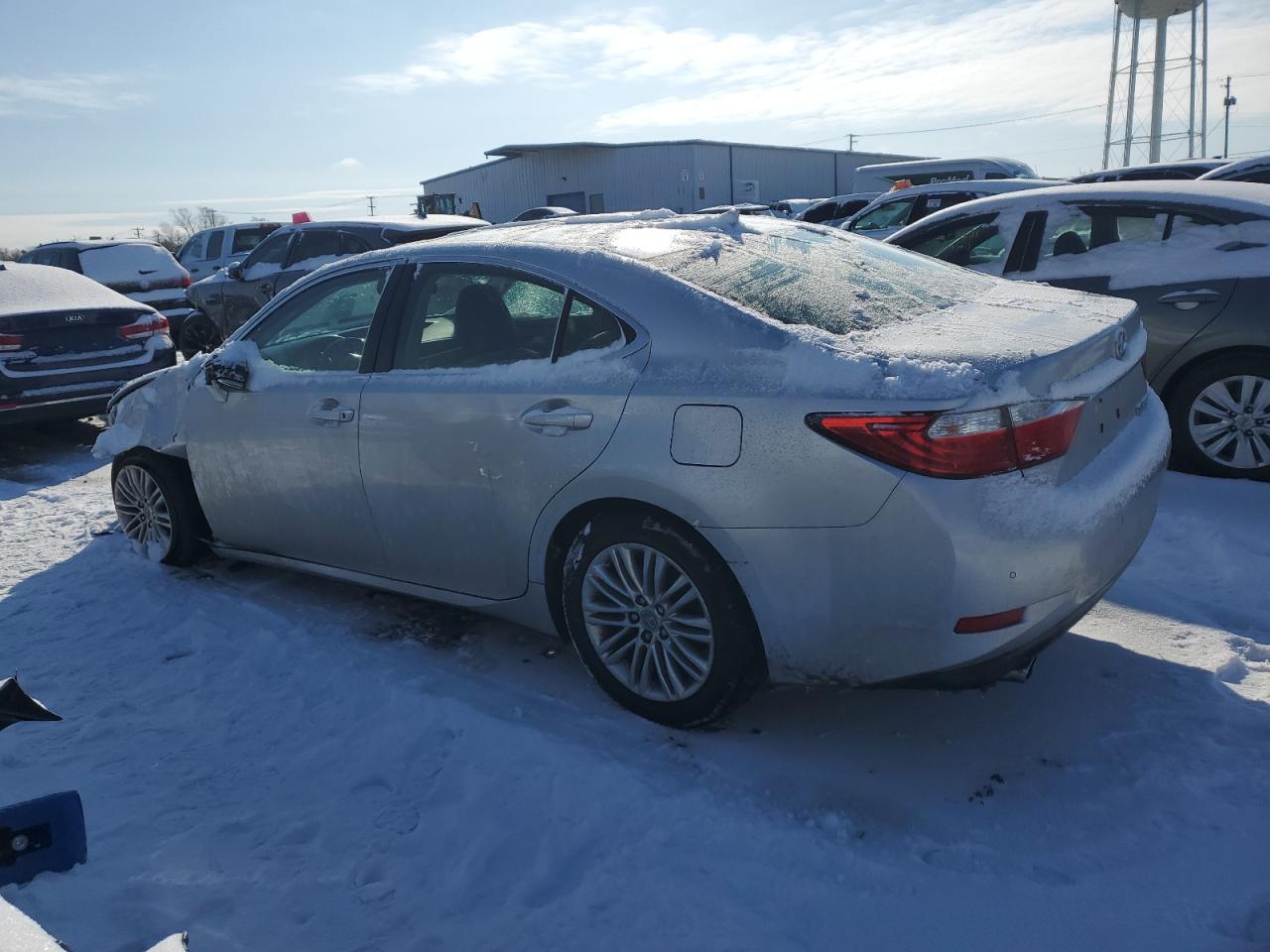 2014 Lexus ES - Image 2