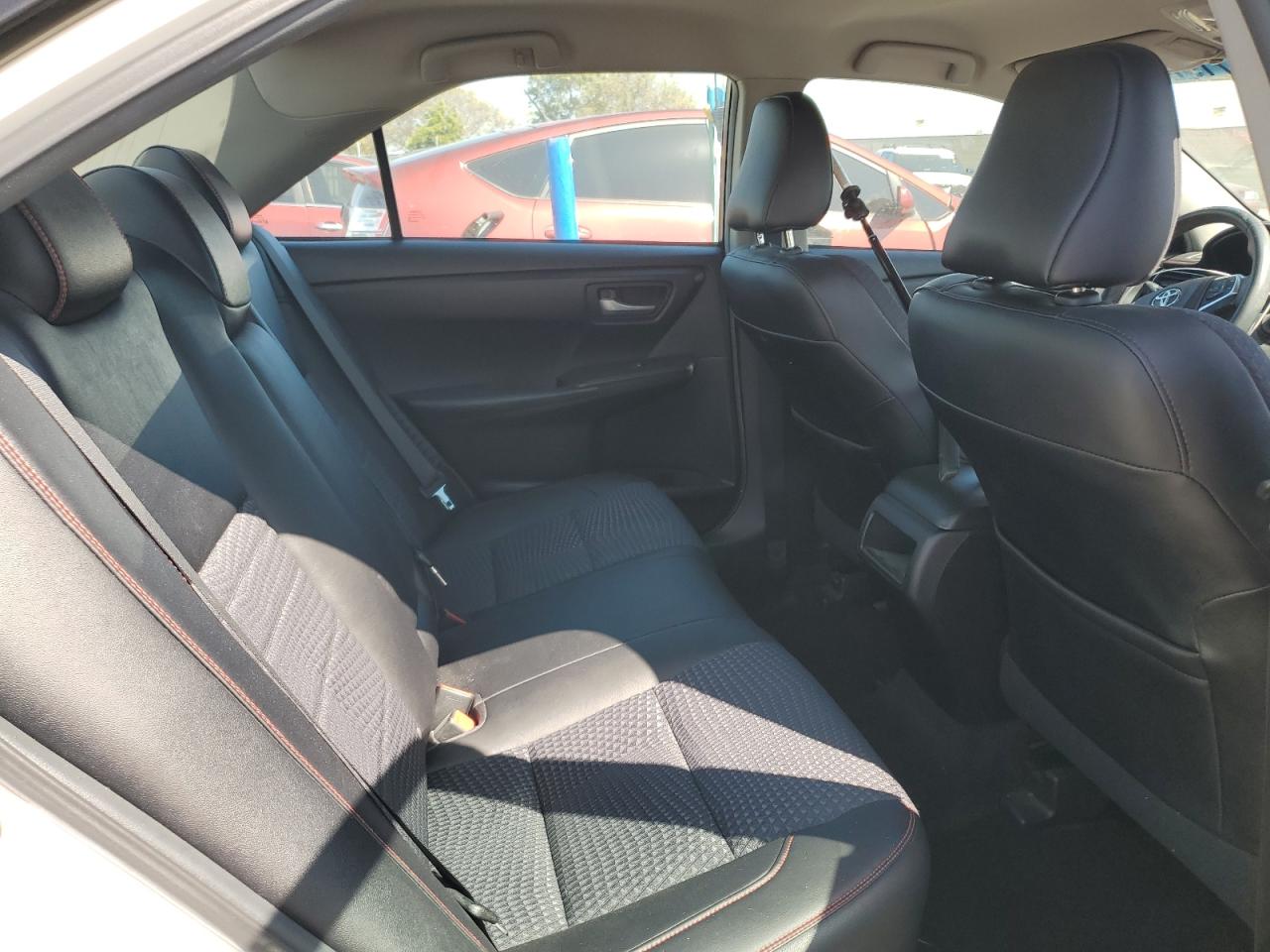 2015 Toyota Camry - Image 10