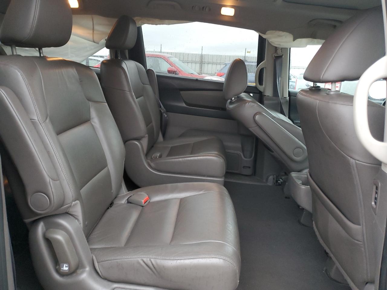 2016 Honda Odyssey - Image 11