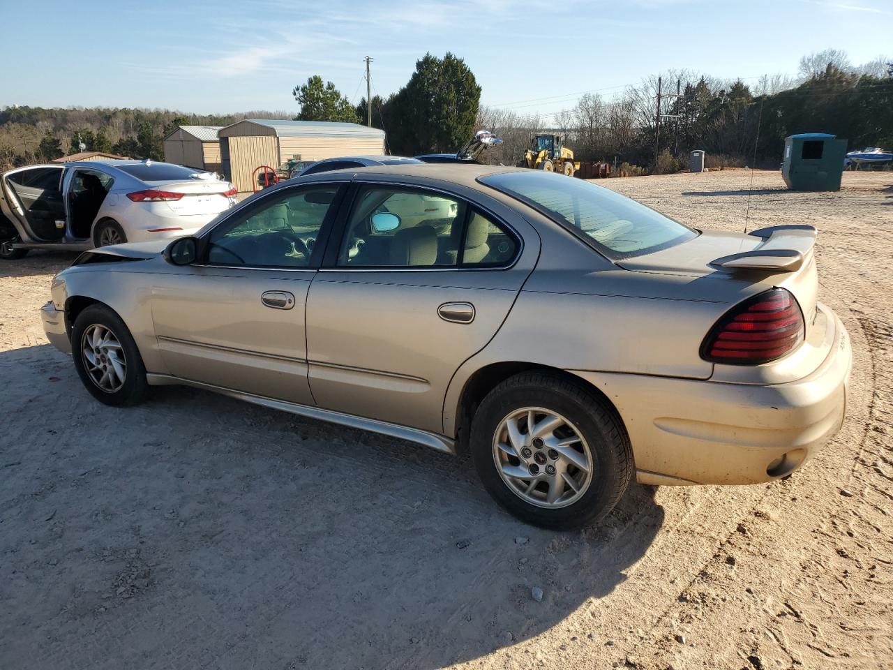 2005 Pontiac Grand AM - Image 2