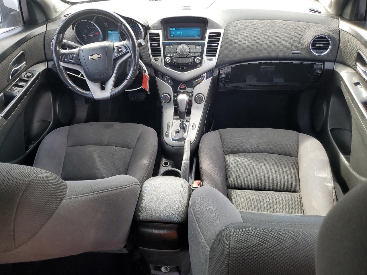 2013 Chevrolet Cruze - Image 8