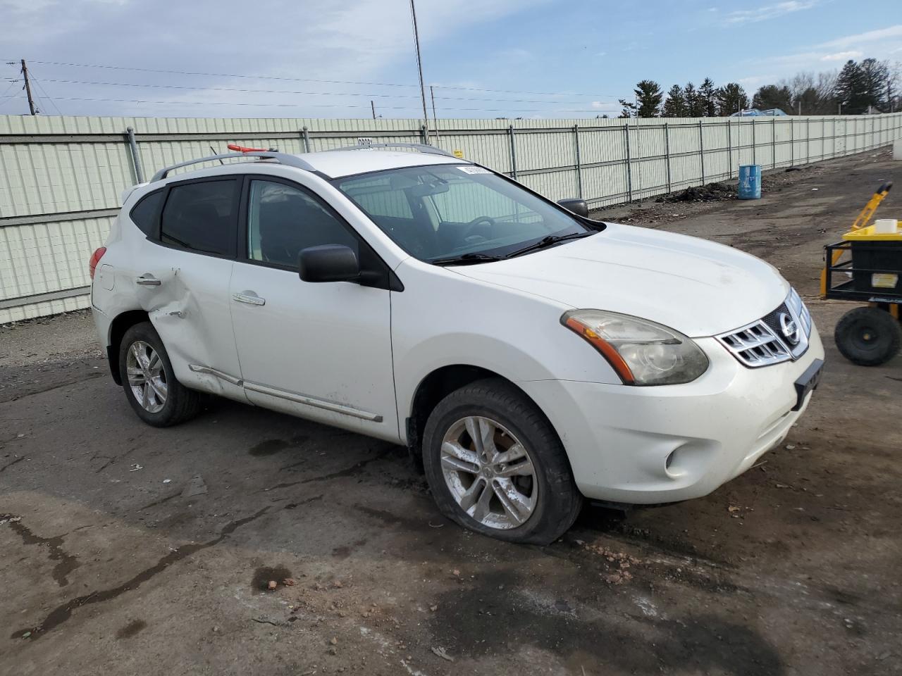 2015 Nissan Rogue - Image 4