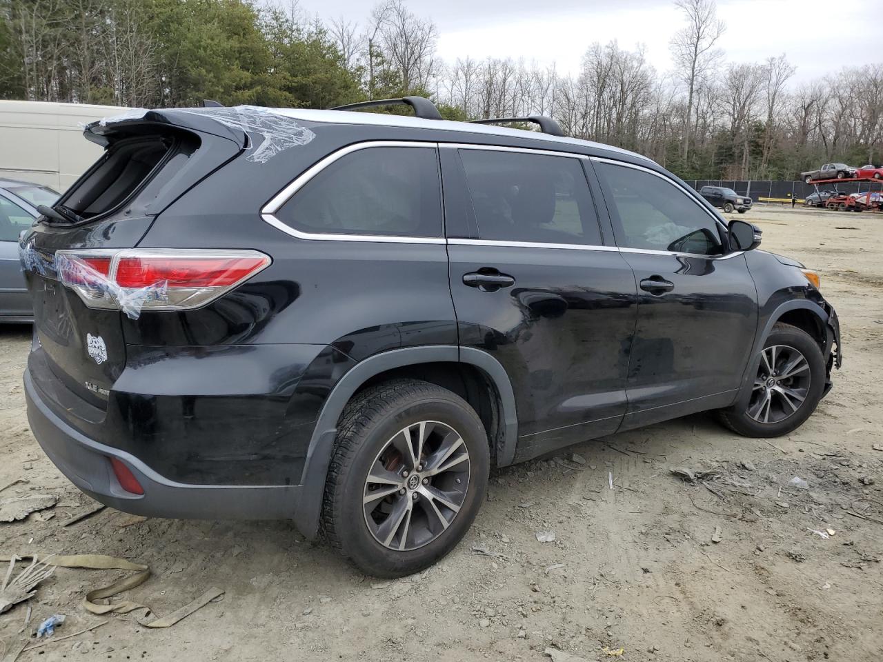 2016 Toyota Highlander - Image 3