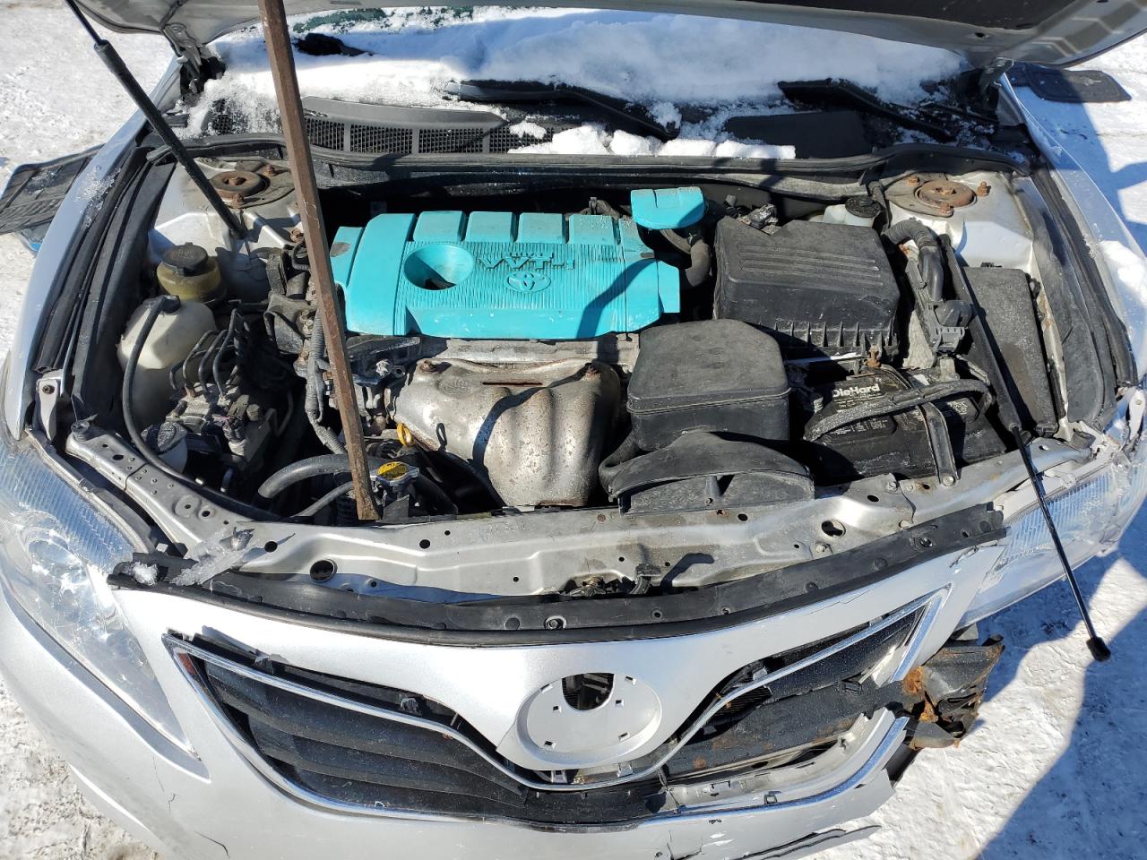 2010 Toyota Camry - Image 13