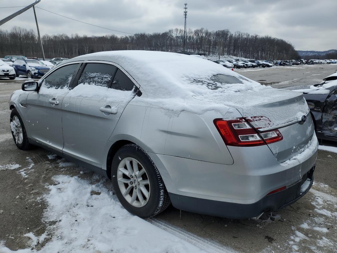 2015 Ford Taurus - Image 2