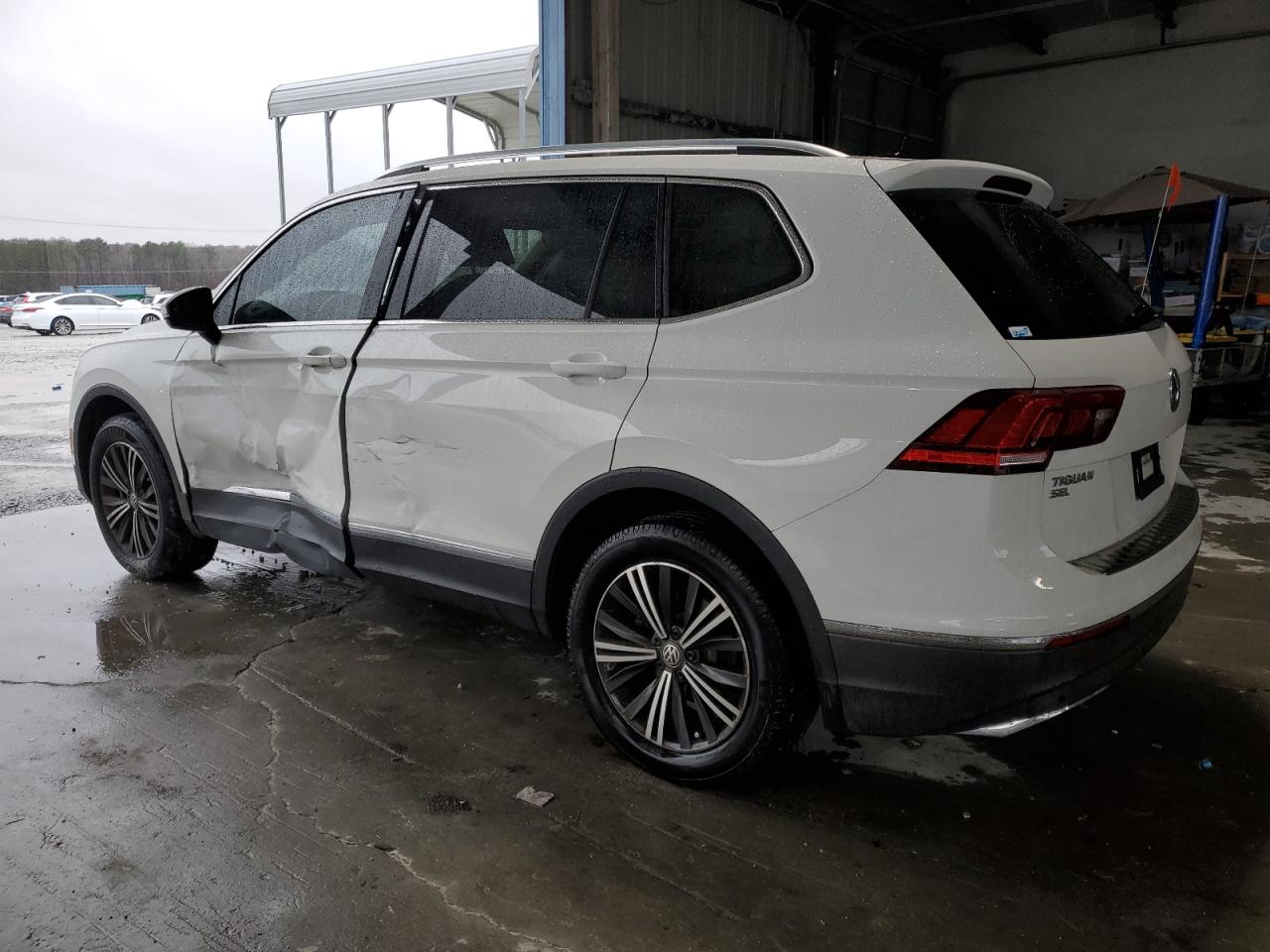 2019 Volkswagen Tiguan - Image 2