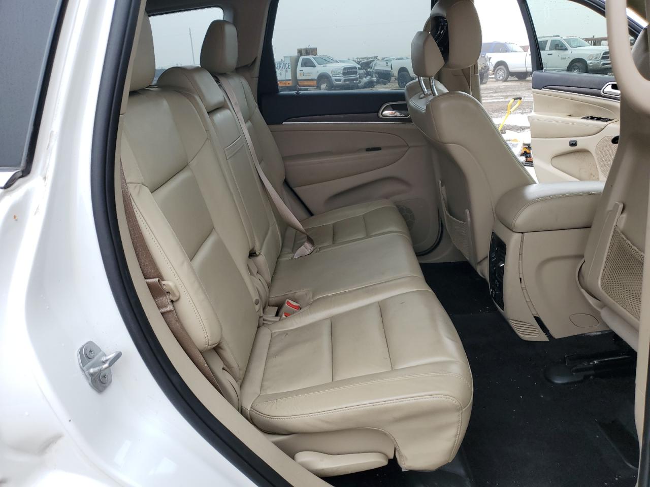 2017 Jeep Grand Cherokee - Image 10