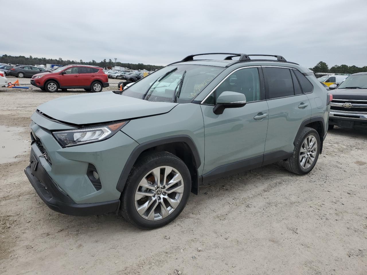 2T3C1RFV2MW142062 TOYOTA RAV4 2021