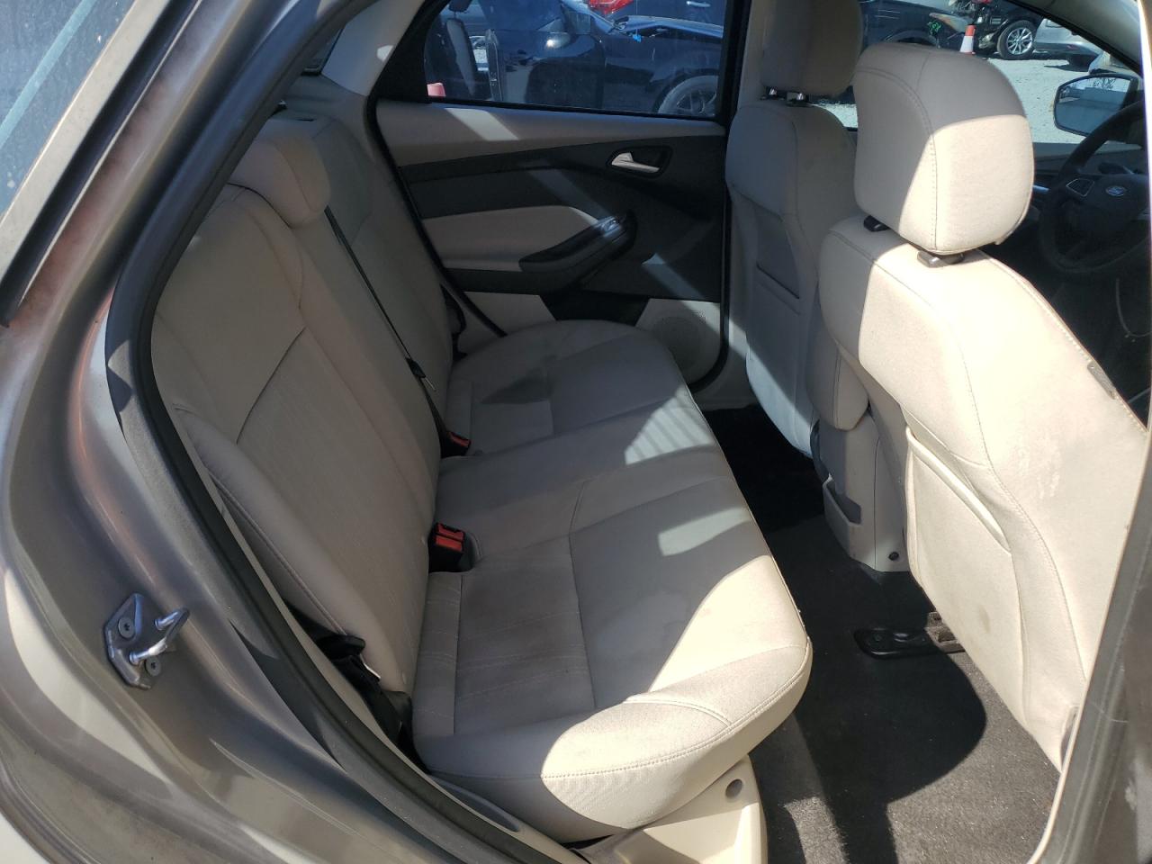 2015 Ford Focus - Image 10