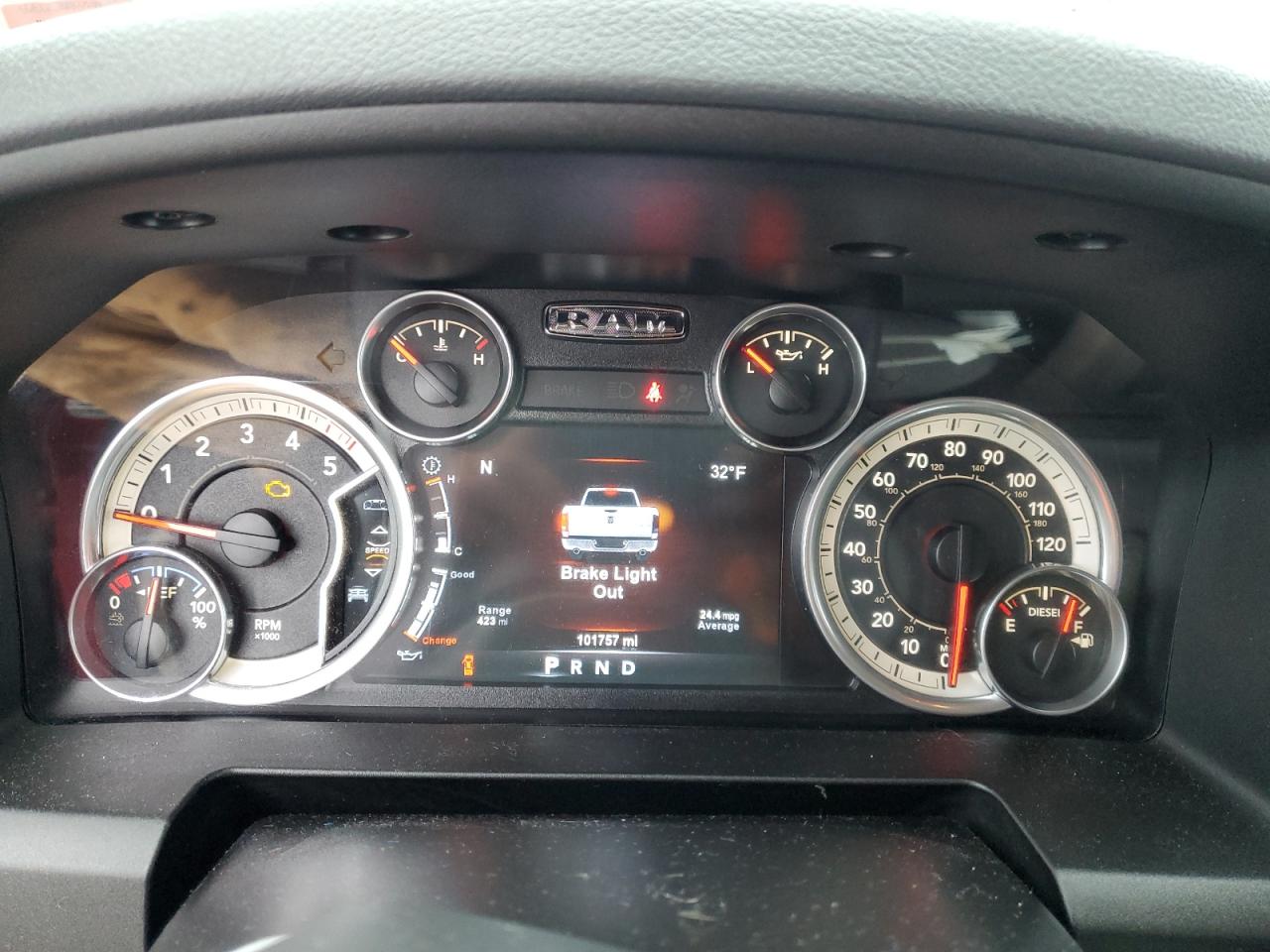 2015 RAM 1500 - Image 9