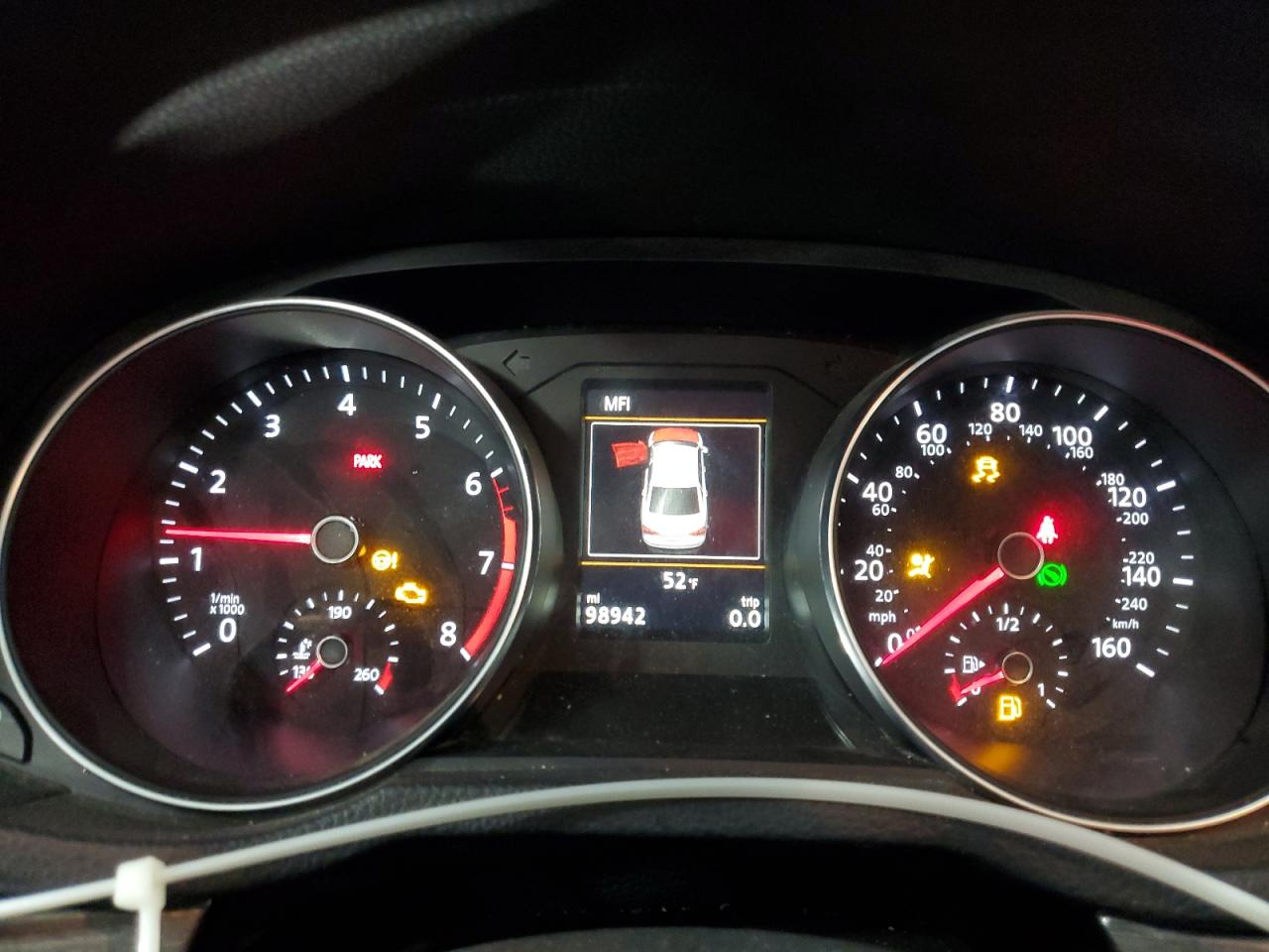 2017 Volkswagen Passat - Image 9