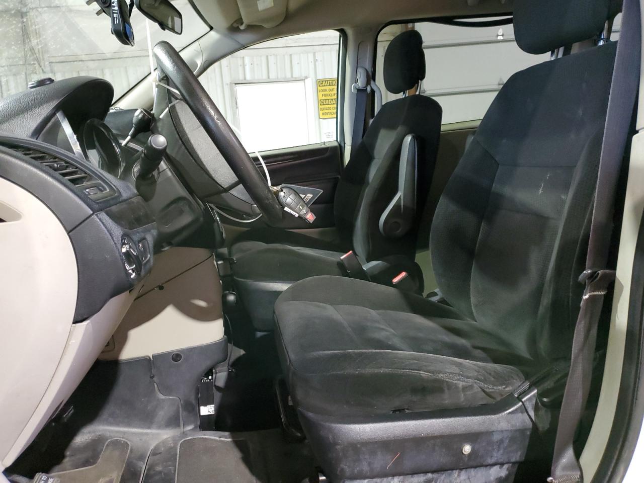 2016 Dodge Caravan - Image 7