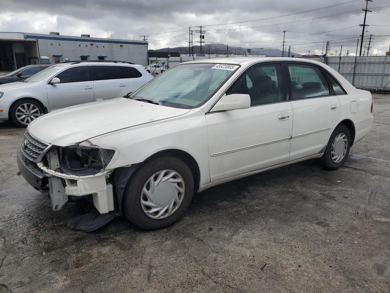 2003 Toyota Avalon Xl for Sale in Sun Valley, CA - Front End