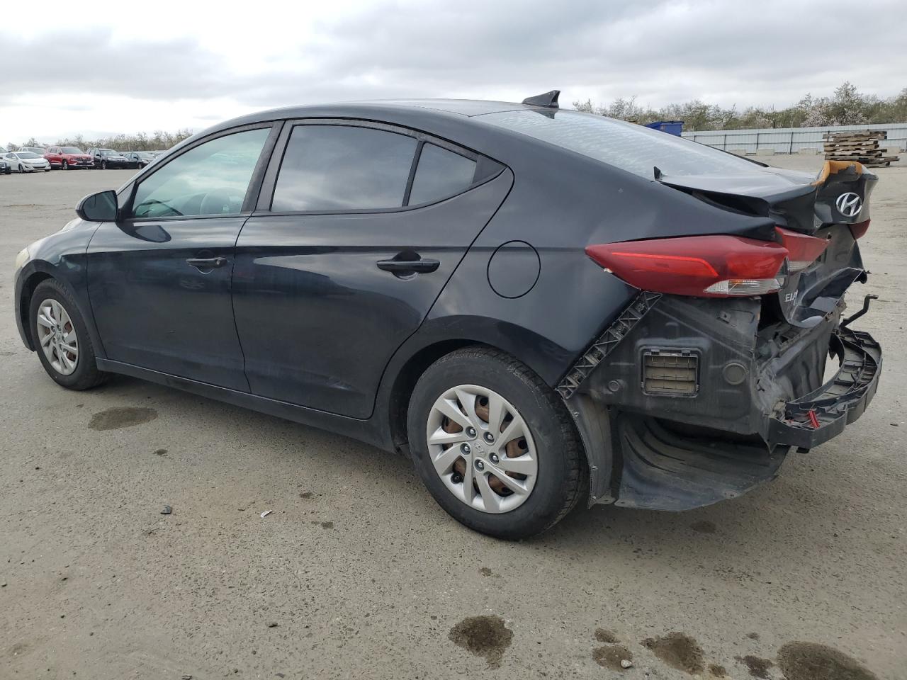 2017 Hyundai Elantra - Image 2