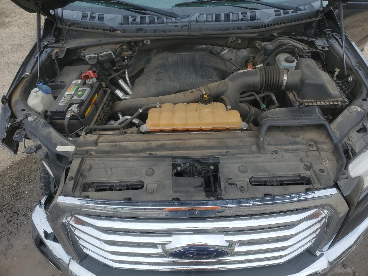 2015 Ford F-150 - Image 11